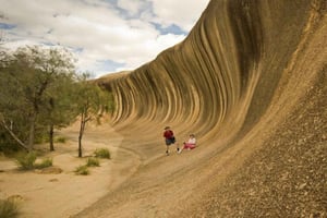 Fra Perth: Wave Rock og York Cultural Tour med en guide