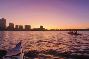 Perth: Sunset City Kayak Experience