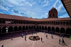 クスコ考古学ツアー：インカ寺院と史跡をご案内します