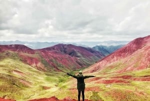 Cusco: Ganztagestour zum Regenbogenberg und zum Roten Tal