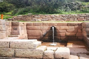 Cusco: Halvdagstur i den sydlige dal: Tipon + Pikillaqta + Andahuaylias