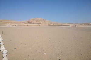 Von Nasca aus: Cahuachi Pyramiden Tour und Textil Workshop