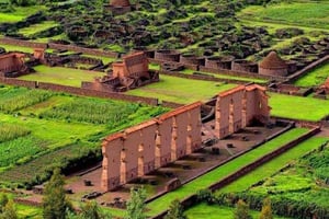 From Puno: 1-Day Bus Ticket to Cusco With Stops