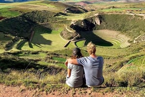 Tour de medio día a Maras y Moray con guía local y vistas panorámicas
