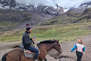 アウサンガテの7つの湖で乗馬体験（プライベート）｜オプションのハイキング