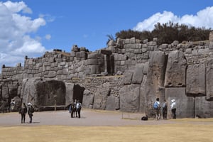 W Cusco: Saqsaywaman, Qenqo, Pukapukara, Tambomachay.