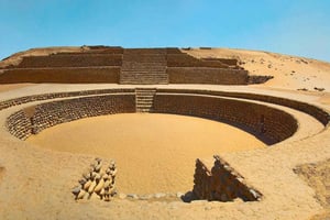 リマ：カラルとバランコのツアー（送迎付き）