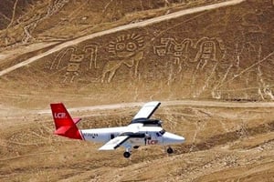 Lima: Nazca-linjerne - flyvning fra Lima - overflyvning af geoglyffer