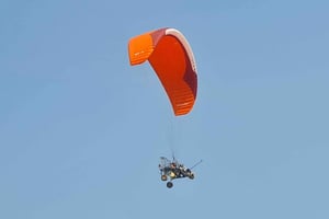 Lima: Motordrevet paragliding over Costa Verde