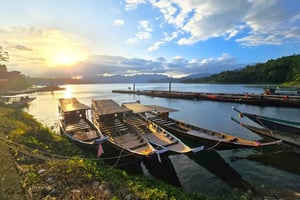 Von Phuket zum Cheow Lan See 2-tägige Führung mit Aktivitäten