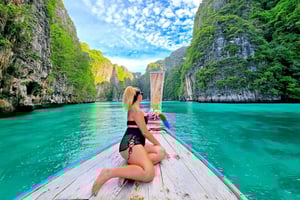 From Phuket: Day Trip to Phi Phi with Private Longtail Tour