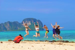 Khao Lak: Phi Phi & Bamboo Island dagsudflugt med speedbåd