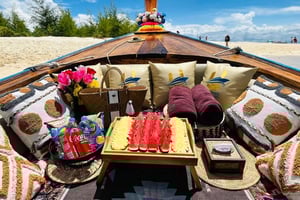 Krabi: Phi Phi Luxury Longtail Boat Tour particular