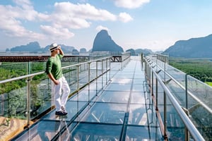 Passerella panoramica della baia di Phang Nga a Samet Nangshe con trasferimento privato
