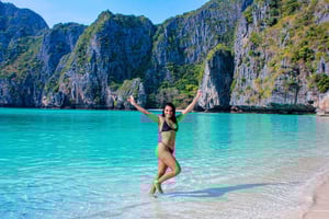 Phi Phi & Bamboo Islands: Premium Day Trip w/ Seaview Lunch