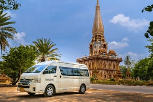 Phuket: Airport Transfer to Phuket Hotel by Van and WiFi
