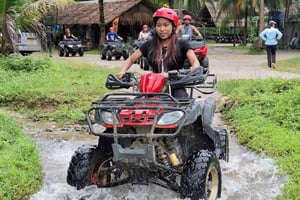 Excursão de quadriciclo em Phuket com vista para o mar