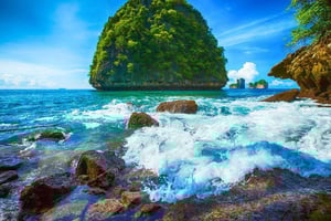 Phuket: lancha para Phi Phi, bambu, snorkel e almoço