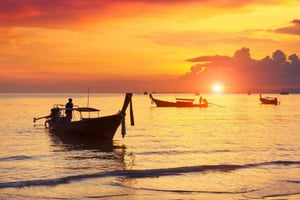 Phuket: Wycieczka z przewodnikiem o zachodzie słońca z kolacją na targu owoców morza