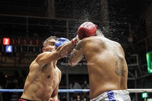 Phuket: Live Muay Thai på Bangla Boxing Stadium med T-shirt