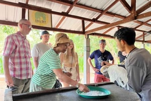 Phuket: natuurwandeling en ethische wellnessolifantentour met kruiden