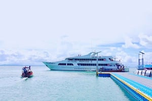 Phuket: trasferimento in traghetto di sola andata da Phuket a RaiLay
