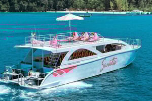 Phuket: Phi Phi, Bamboo, Maiton, Maya Speed Catamaran Tour