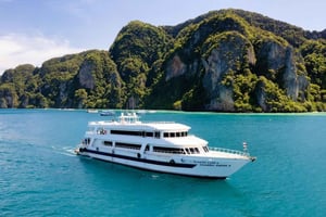 Phuket: Phi Phi Island Premium kryssning med måltid