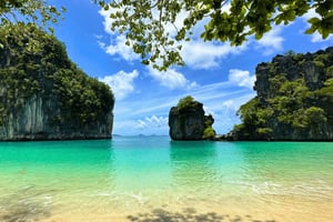 Phuket: Private Hong Island Speedboat Charter Tour