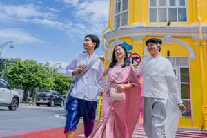 Phuket: noleggio costumi thailandesi e servizio fotografico nella città vecchia di Phuket