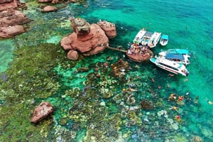 Phu Quy Stand-Up Paddle Boarding en Snorkelen Dagtocht