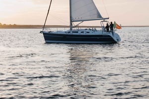 Douro elvecruise med ost og tonic Porto i seilbåt