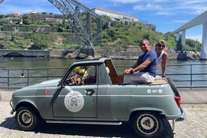 Foz, Porto, Gaia en de Douro in een vintage cabriolet