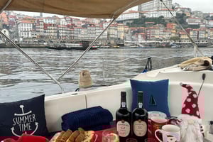Oporto: Crucero de Navidad en un barco de lujo por el río Duero con cata de vinos