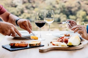 Porto: Tour della Valle del Douro di un giorno intero in barca, treno e pranzo