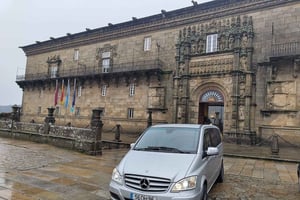 Porto: Privat transfer fra/til Santiago Compostela