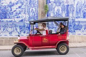 Tur til Porto: Klassisk bil + en skål med portvin