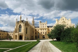 Päiväretki Prahasta - Mikulov ja pysähdys Lednicen linnassa