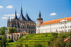 De Praga: Viagem particular de 1 dia a Kutna Hora com almoço tcheco
