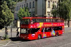 Prague: City Sightseeing HOHO Bus Tour & Optional Boat Tour