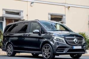 Prague: Private Transfer to/from Václav Havel Airport