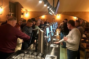 Praga: Experiência de degustação de cervejas tchecas self-pour