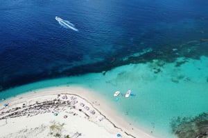 Лодочный тур и сноркелинг — полный день с обедом