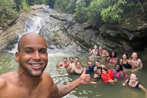 TOUR POR EL YUNQUE Y LA PLAYA: Tobogán acuático, cascada, comida y fotos