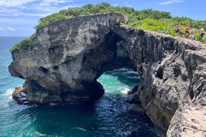 Au départ de San Juan : aventure dans la grotte indienne et la source d'eau