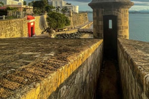 Altstadt von San Juan: Fotospaziergang bei Sonnenuntergang & Geschichtstour (ortskundiger Guide)