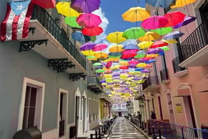 Velho San Juan: passeio a pé com compras e transporte