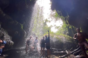 San Juan; Charco Azul e Cueva del Indio Adventure
