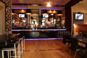 1876 Bar and Restaurant