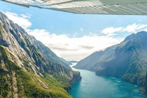 Vanuit Wanaka: Milford Sound & Gletsjers Scenic Flyover